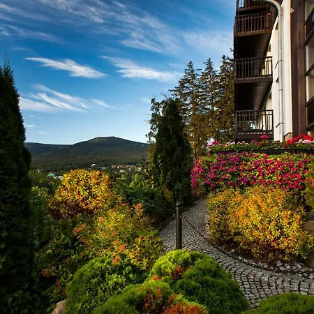 Panorama Gor - Centrum Miasta Z Widokiem Na Szrenice